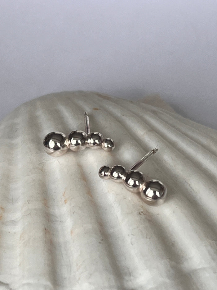 Dot Pebble Stud Earrings