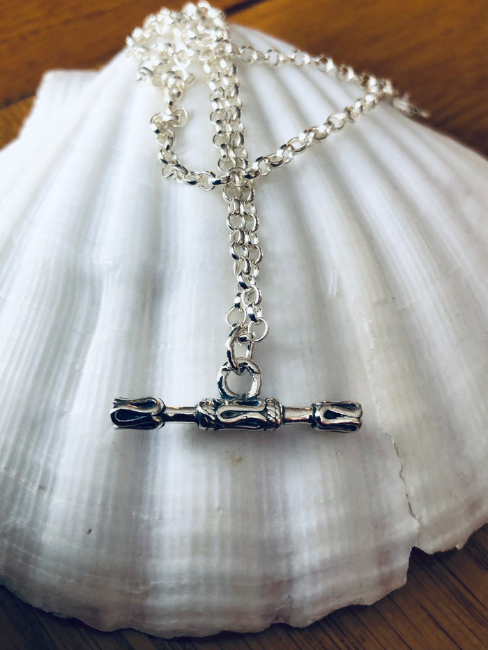 Detailed T Bar Necklace
