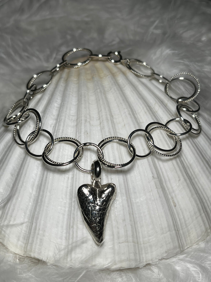 Contemporary Lumiere Heart Bracelet